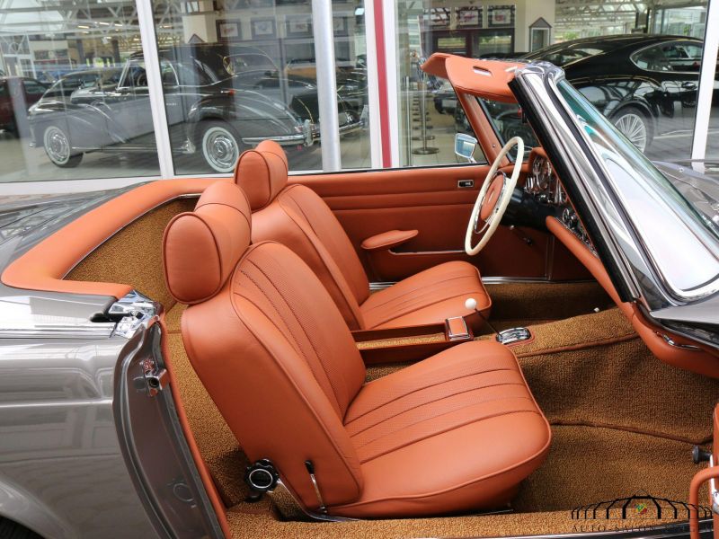 Mercedes-Benz 280 SL Pagode 