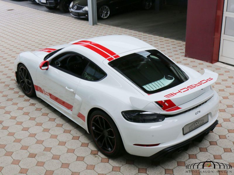 Porsche Cayman 718 GT4 