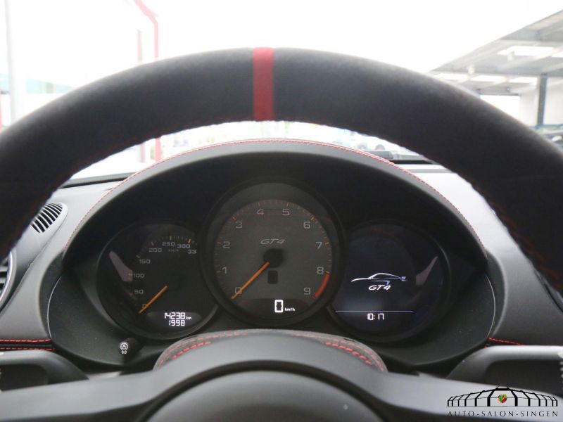 Porsche Cayman 718 GT4 