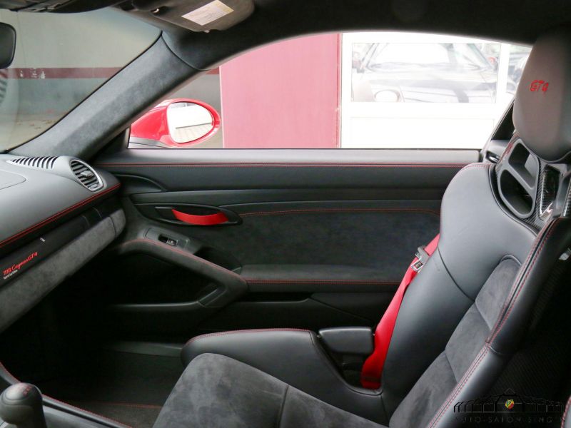 Porsche Cayman 718 GT4 