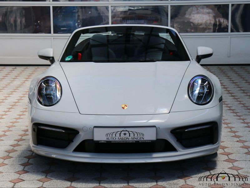 Porsche 992 Carrera 4S Cabrio