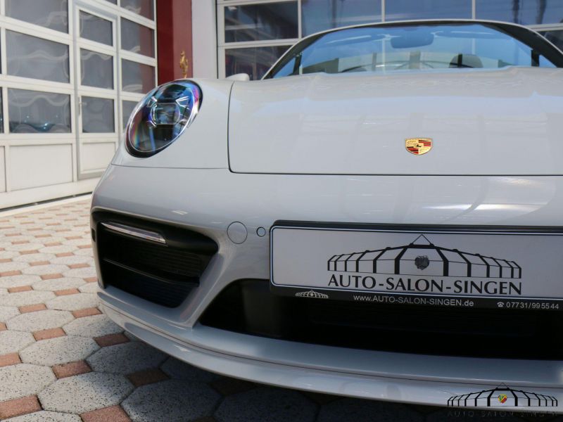 Porsche 992 Carrera 4S Cabrio