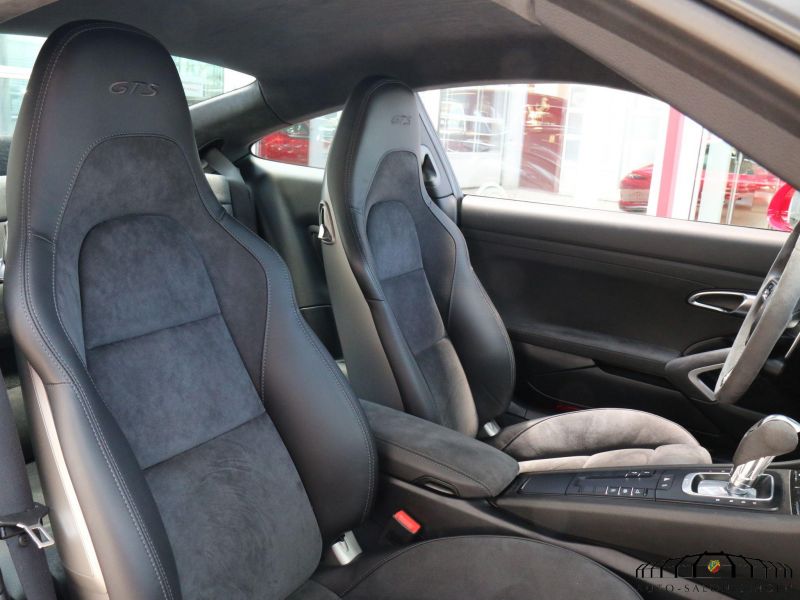 Porsche 991 Carrera 4 GTS