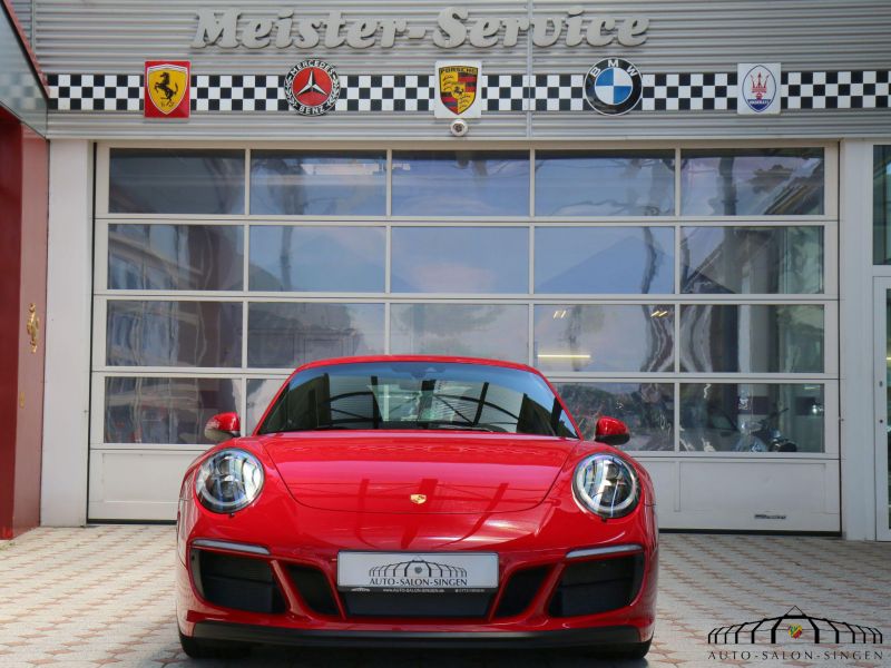 Porsche 991 Carrera 4 GTS