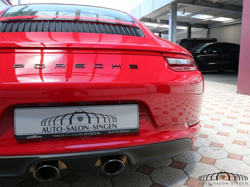 Porsche 991 Carrera 4 GTS