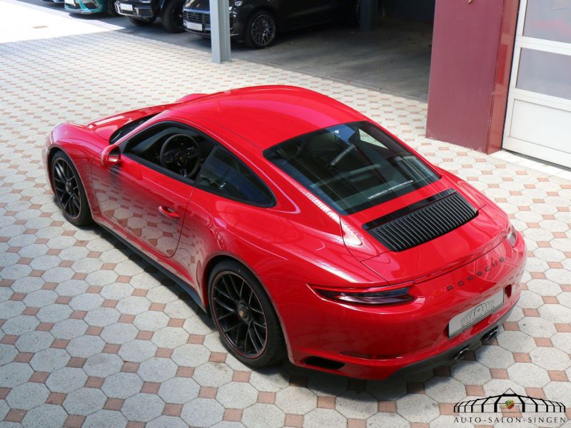 Porsche 991 Carrera 4 GTS