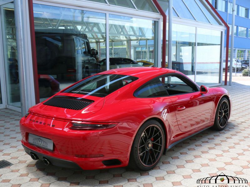 Porsche 991 Carrera 4 GTS