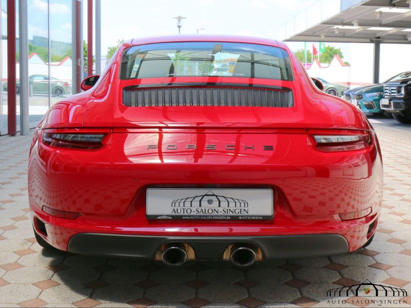 Porsche 991 Carrera 4 GTS