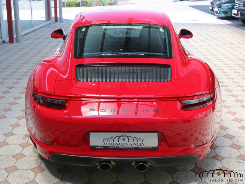 Porsche 991 Carrera 4 GTS