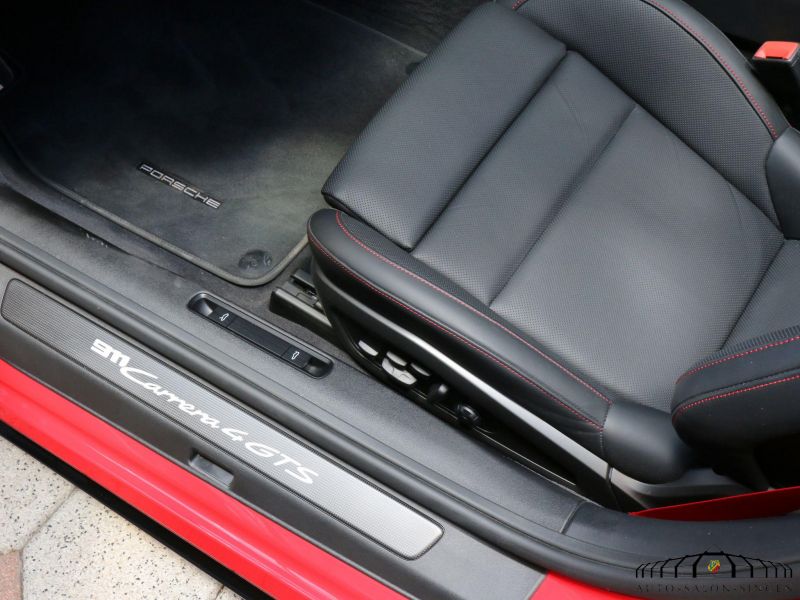 Porsche 992 Carrera  4 GTS Cabrio