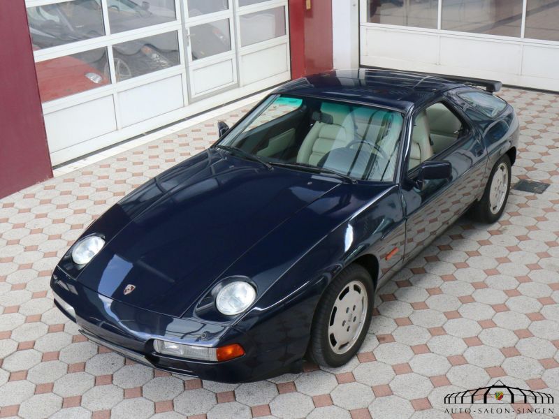 Porsche 928 S4