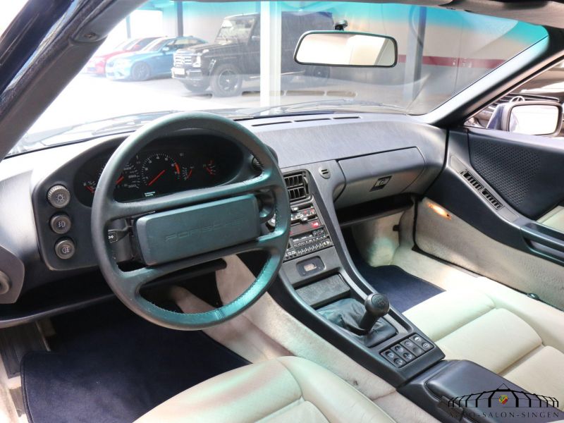 Porsche 928 S4