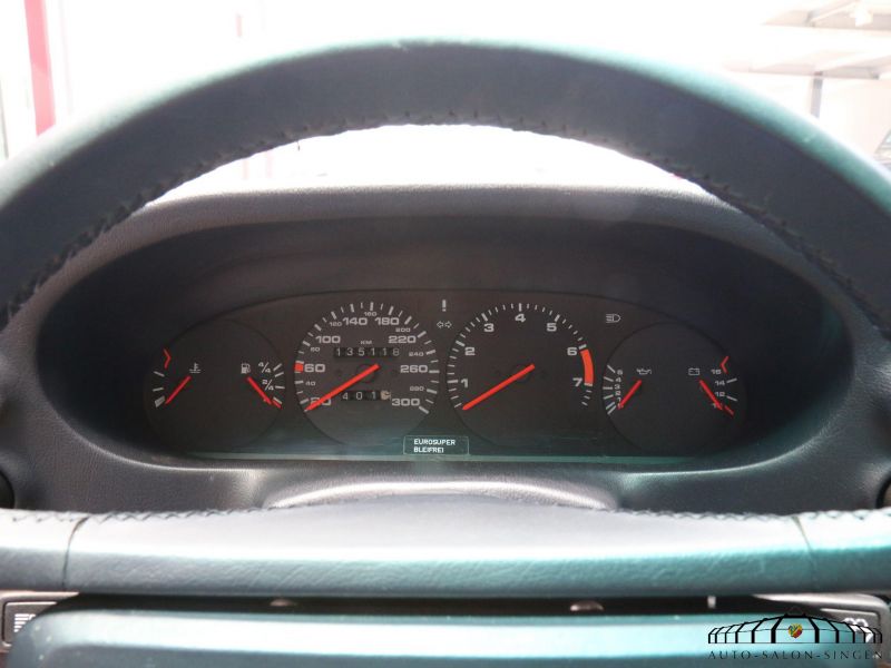 Porsche 928 S4
