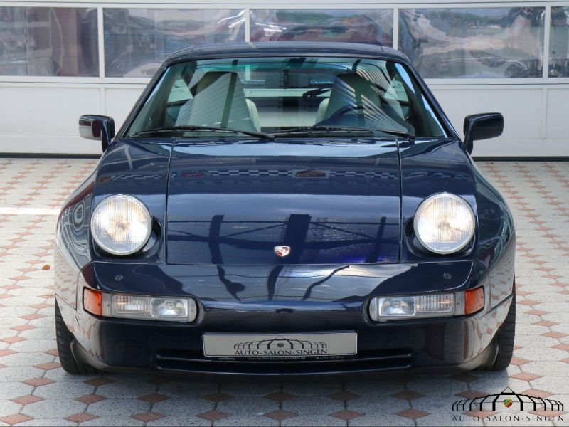 Porsche 928 S4