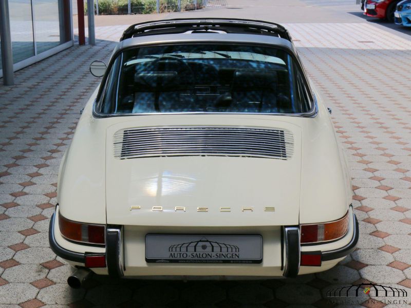 Porsche 911 E Targa 2.2
