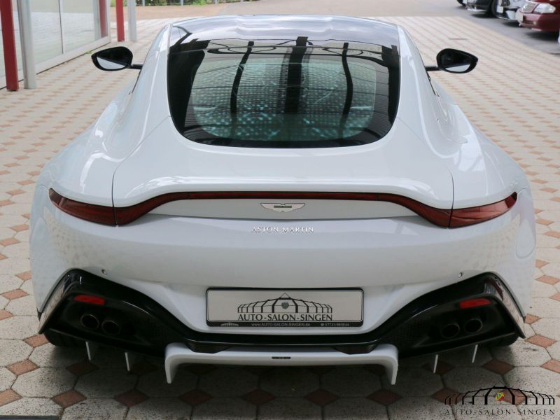 Aston Martin V8 Vantage Coupe 