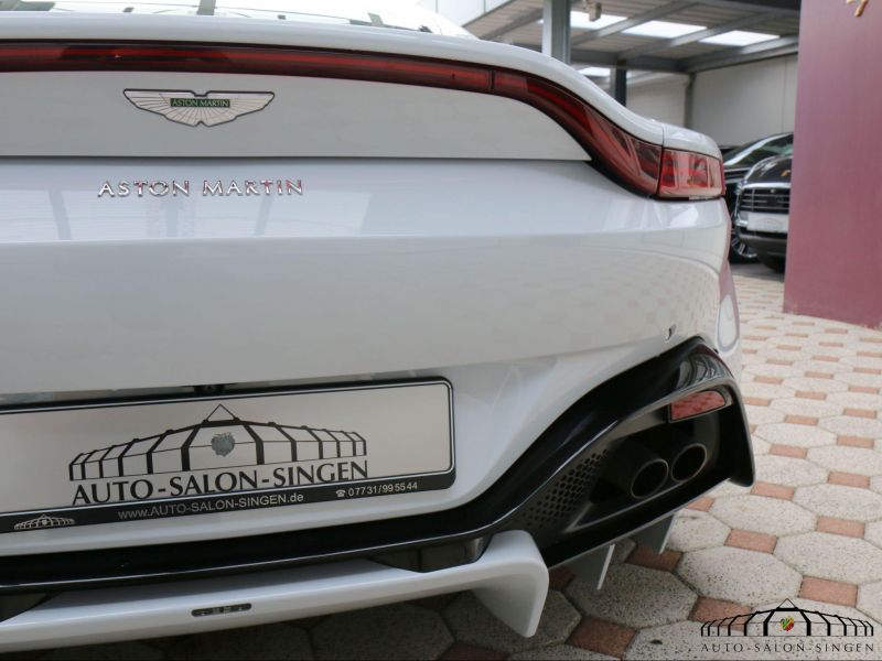Aston Martin V8 Vantage Coupe 