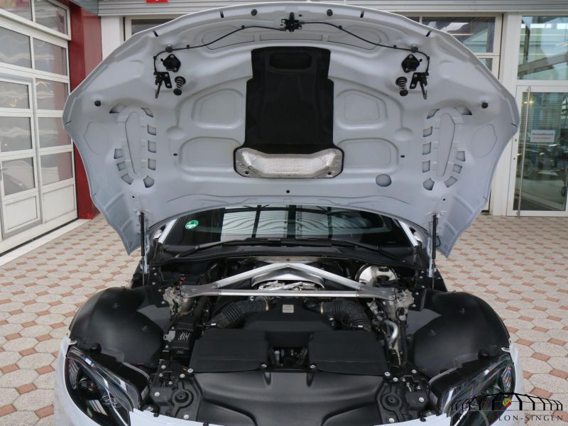 Aston Martin V8 Vantage Coupe 