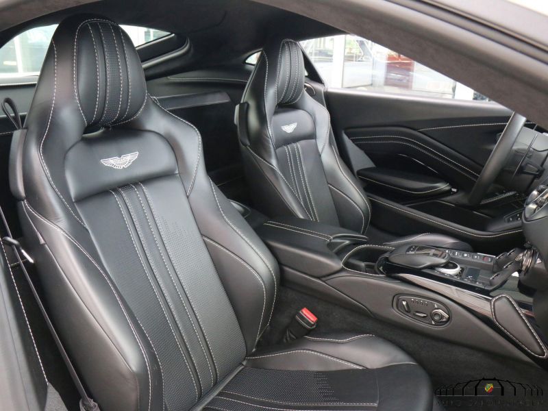 Aston Martin V8 Vantage Coupe 