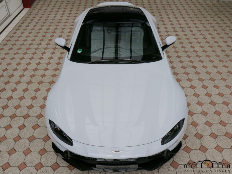 Aston Martin V8 Vantage Coupe 