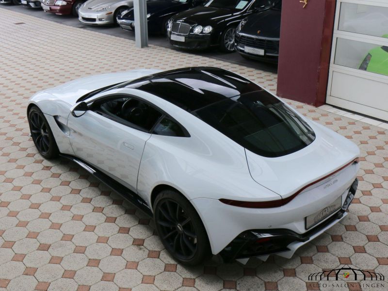 Aston Martin V8 Vantage Coupe 
