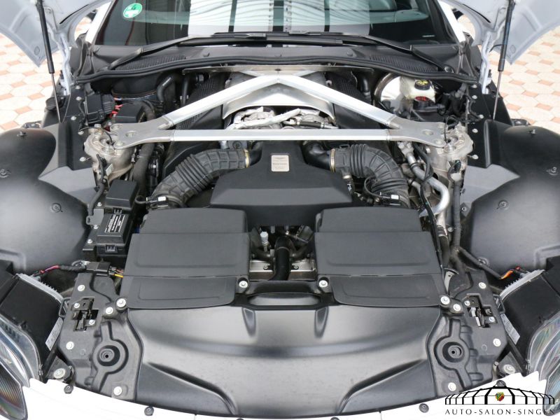 Aston Martin V8 Vantage Coupe 