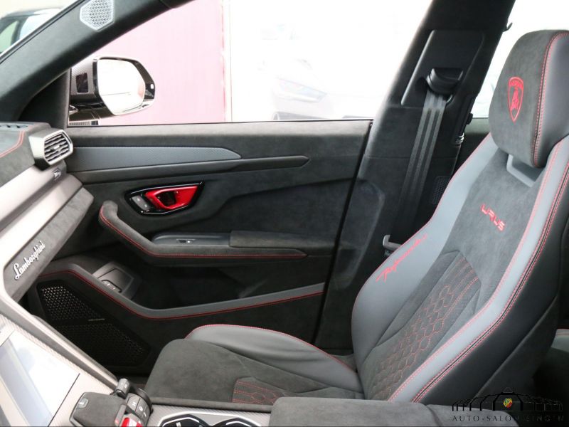 Lamborghini Urus Performante