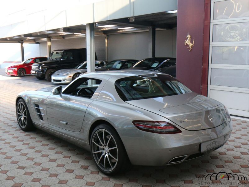 Mercedes-Benz SLS AMG