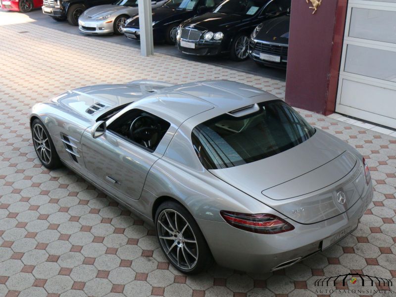 Mercedes-Benz SLS AMG