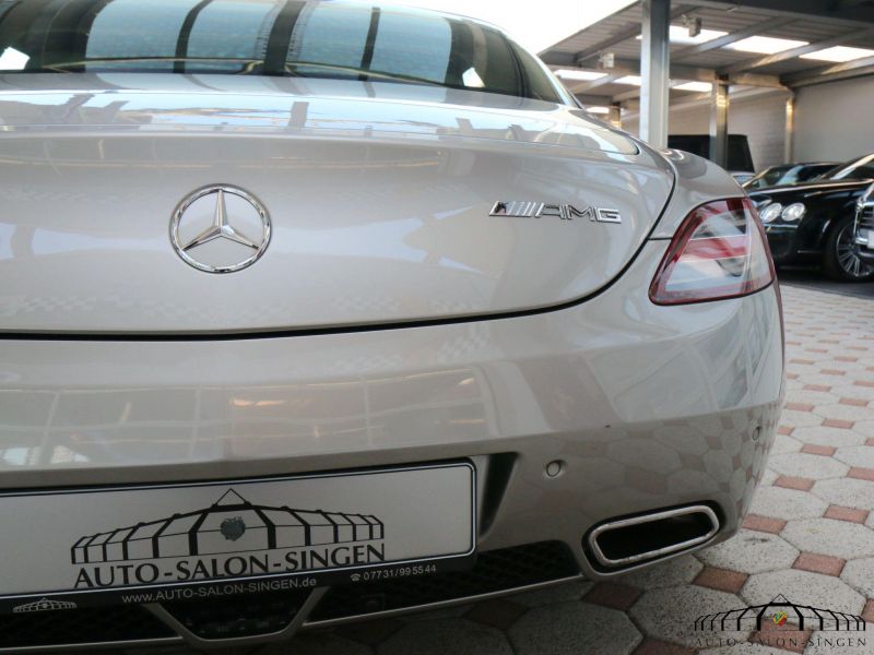 Mercedes-Benz SLS AMG