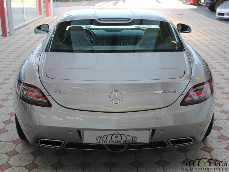 Mercedes-Benz SLS AMG