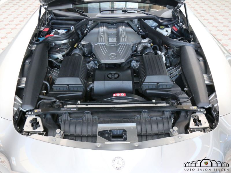 Mercedes-Benz SLS AMG