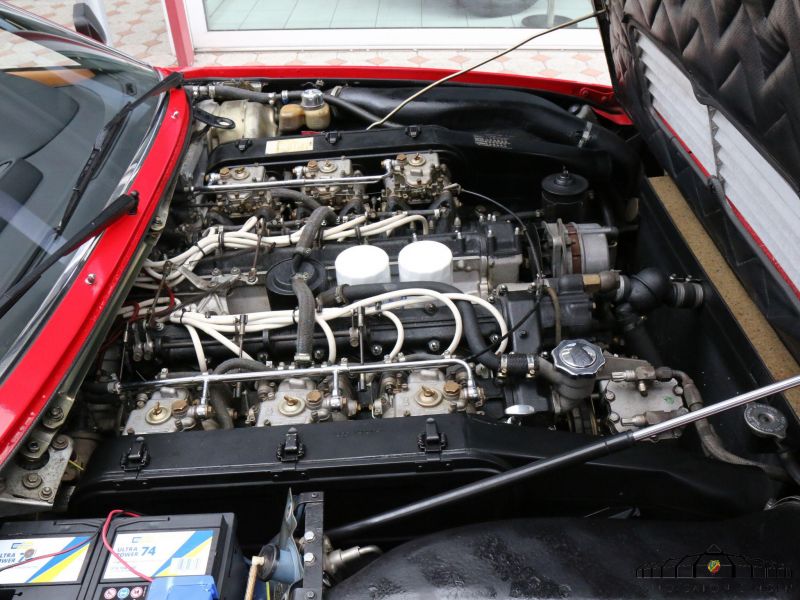 Ferrari 365 GT4 2+2