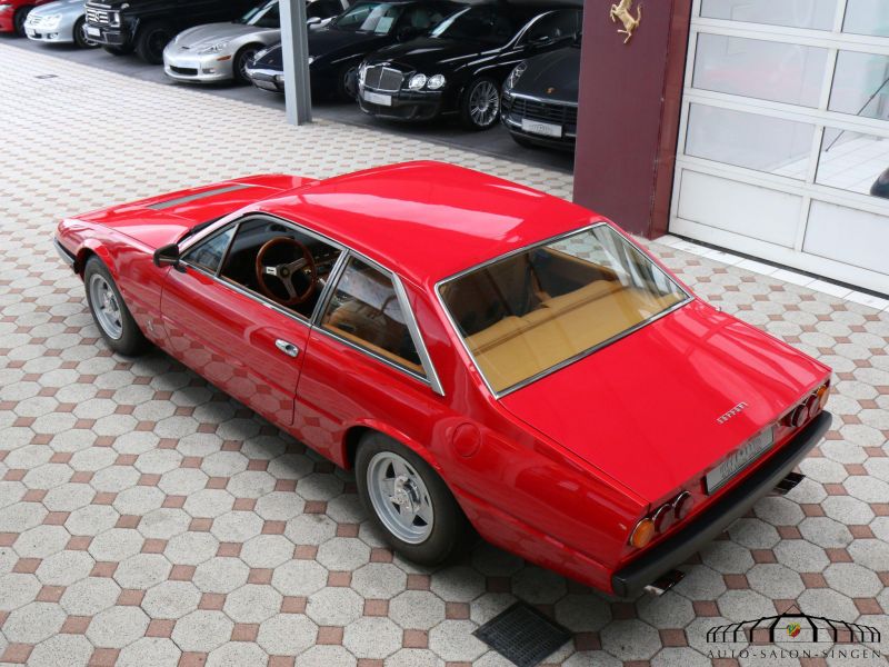 Ferrari 365 GT4 2+2