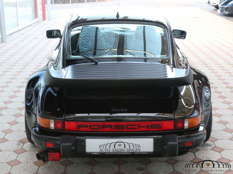 Porsche 911 Turbo 3.3