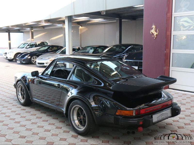 Porsche 911 Turbo 3.3