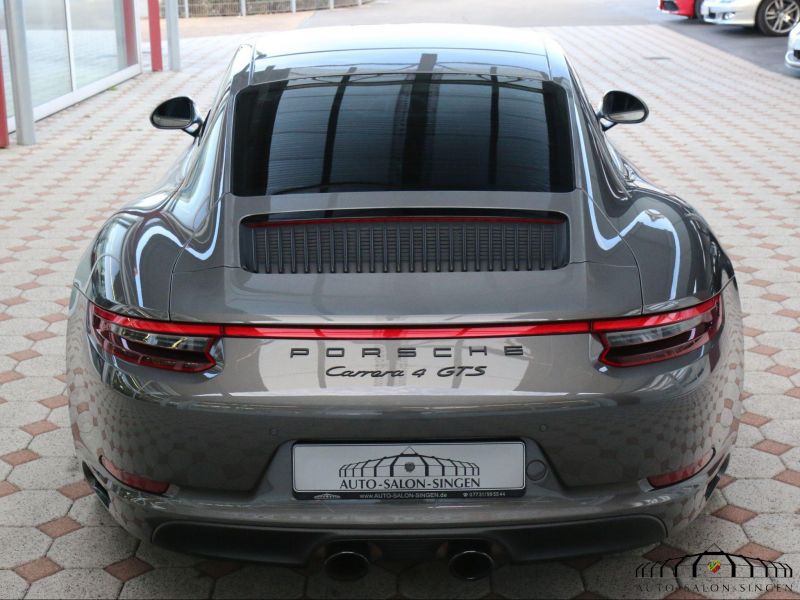 Porsche 991 Carrera 4 GTS