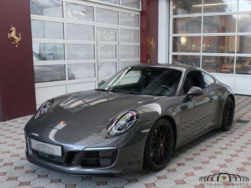 Porsche 991 Carrera 4 GTS