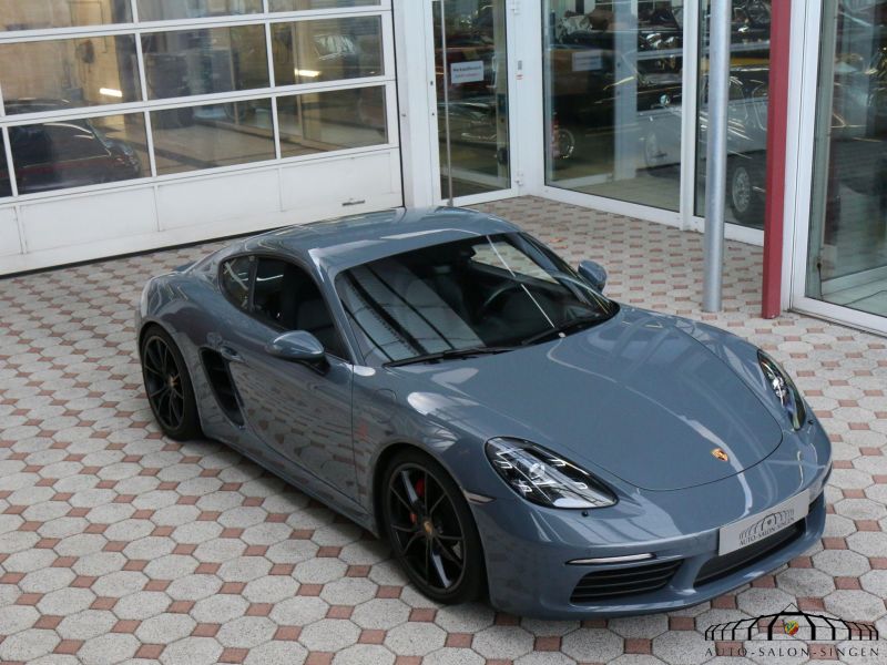 Porsche Cayman 718 S