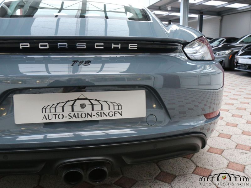 Porsche Cayman 718 S