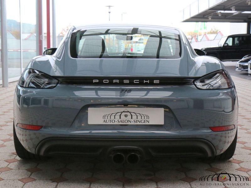 Porsche Cayman 718 S