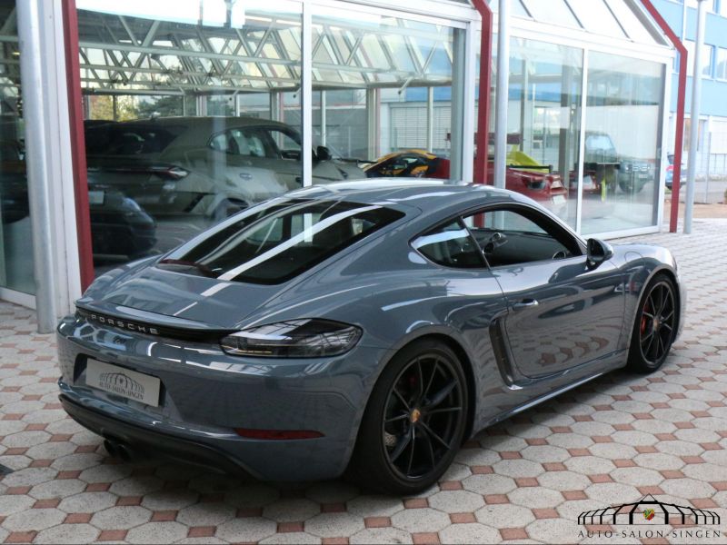 Porsche Cayman 718 S
