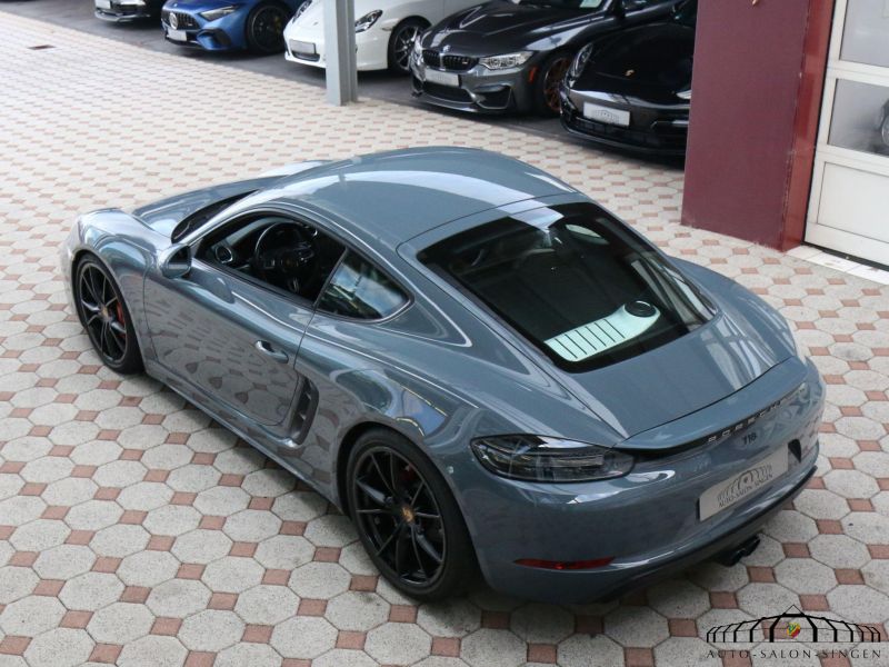 Porsche Cayman 718 S
