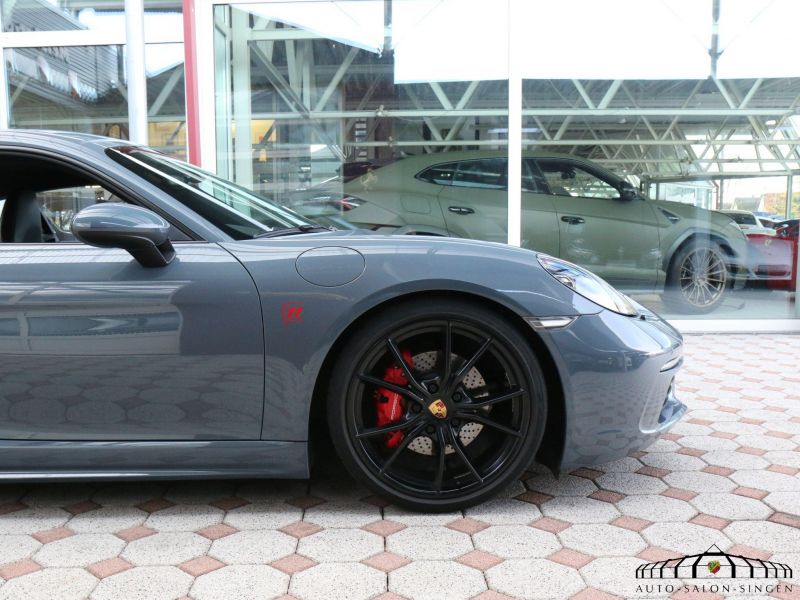 Porsche Cayman 718 S