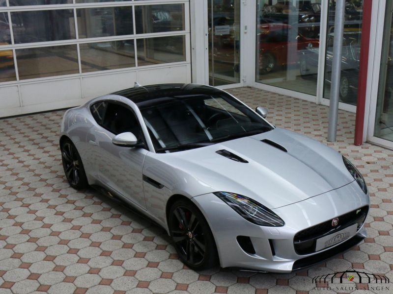 Jaguar F-Type V8 R