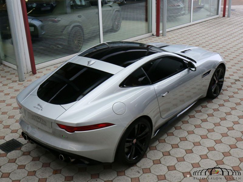 Jaguar F-Type V8 R
