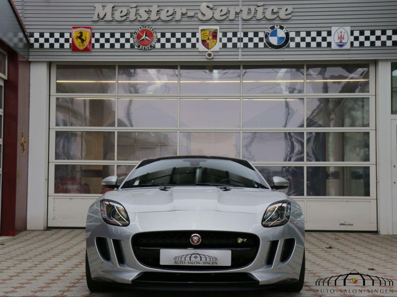 Jaguar F-Type V8 R