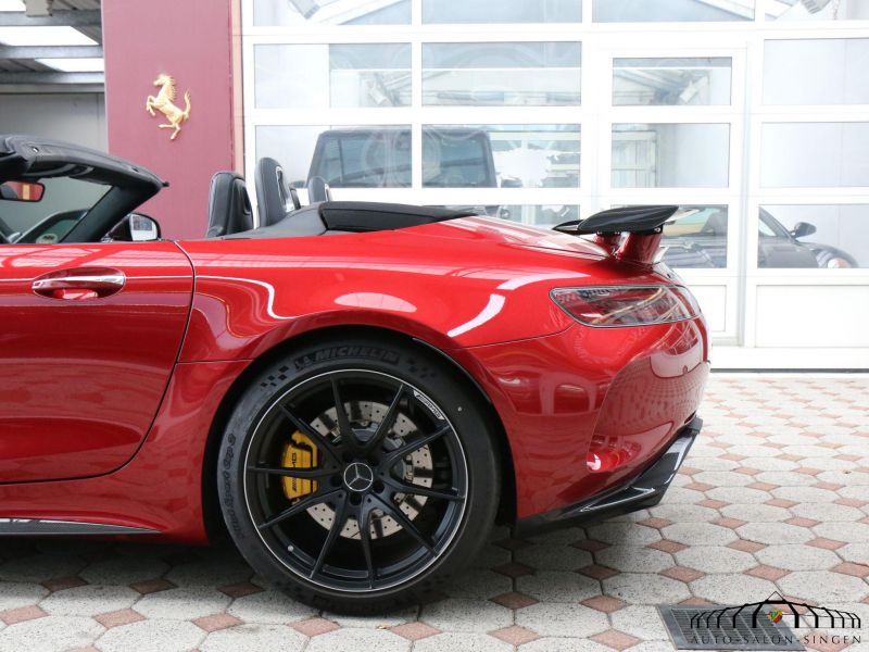Mercedes-Benz AMG GT R Roadster