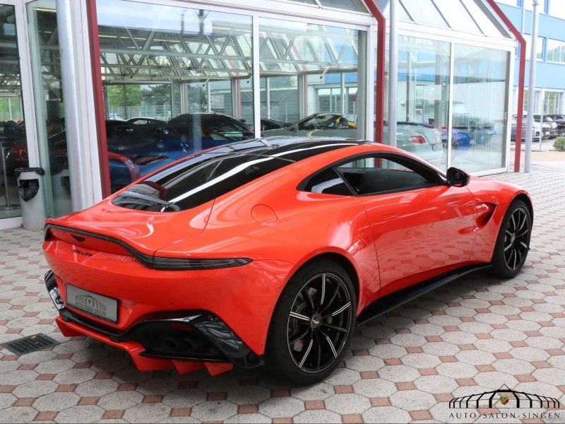 Aston Martin V8 Vantage Coupe 