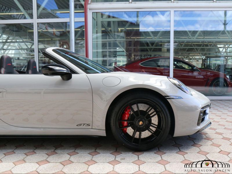 Porsche 992 Carrera  4 GTS Cabrio